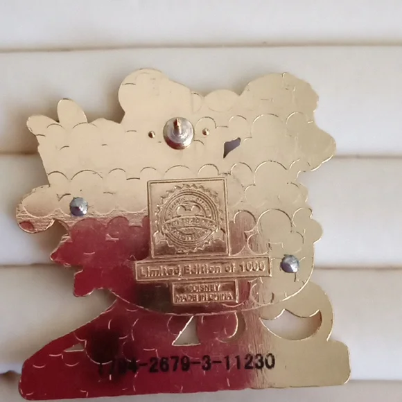 DISNEY LE SARATOGA SPRINGS RESORT & SPA HAPPY HOLIDAYS 2011 - Picture 2 of 6